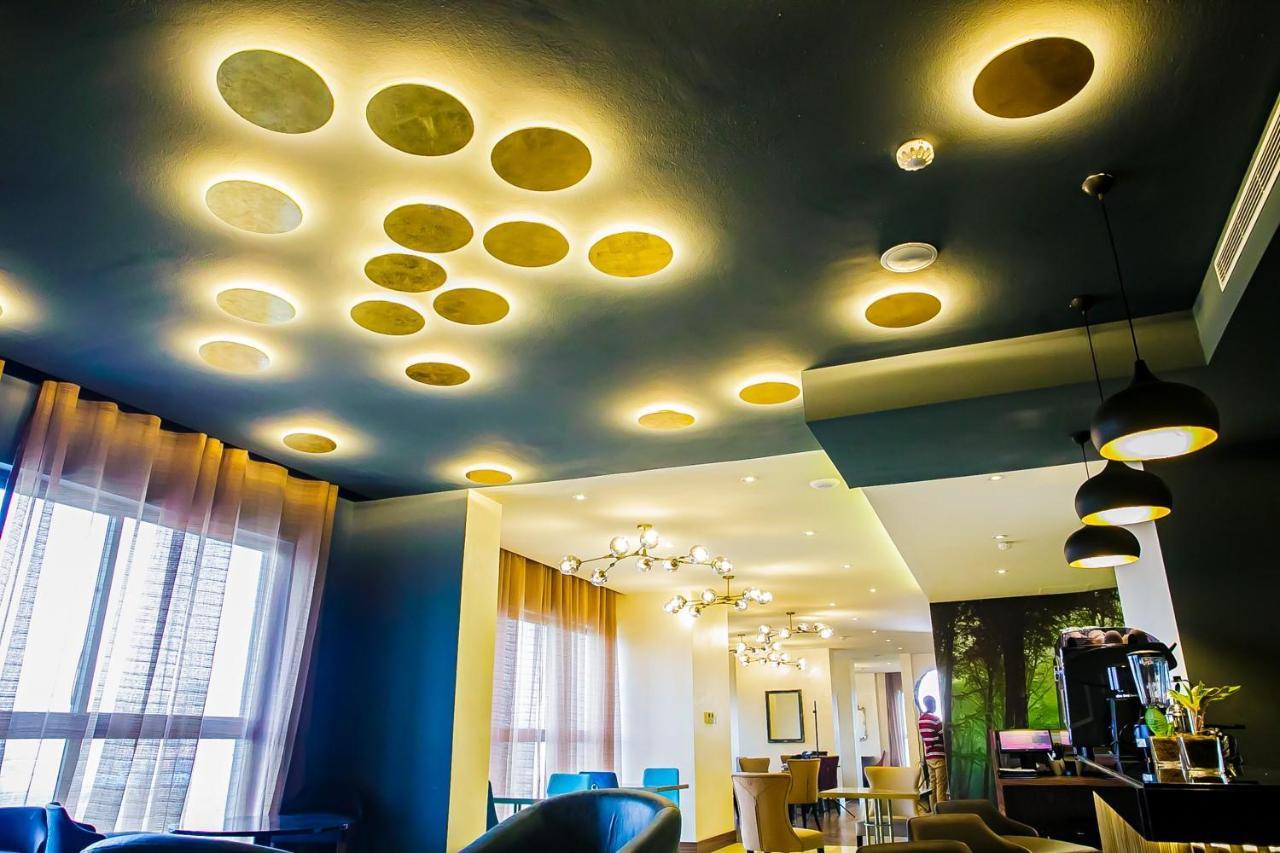 Royal Residences By Design Union Aliayabiagba エクステリア 写真