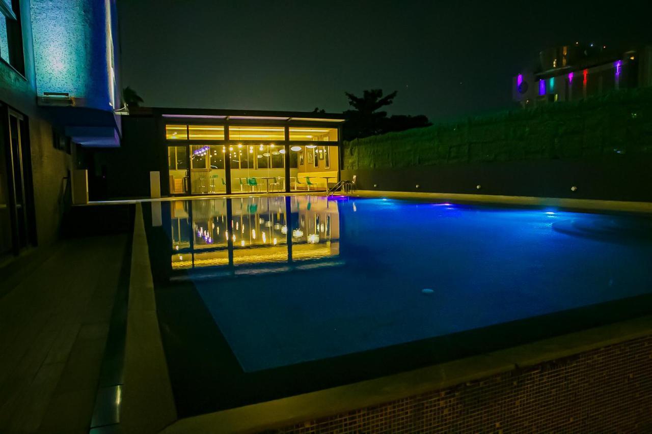 Royal Residences By Design Union Aliayabiagba エクステリア 写真