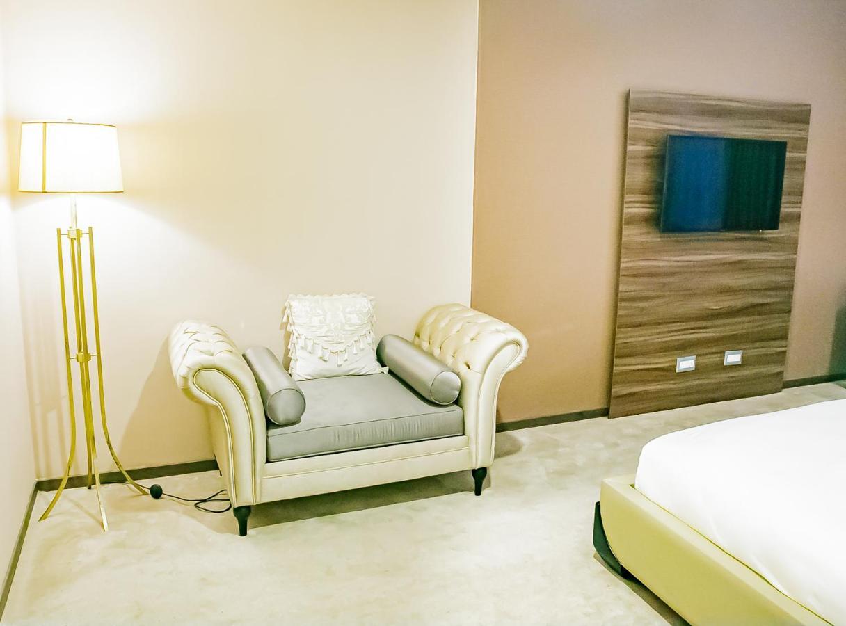 Royal Residences By Design Union Aliayabiagba エクステリア 写真